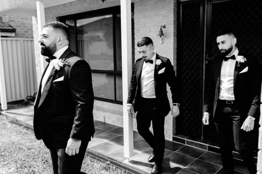 SYDNEY-WEDDING-PHOTOGRAPHER-ANELLOWEDDINGS-CAR-HIRE-SYDNEY