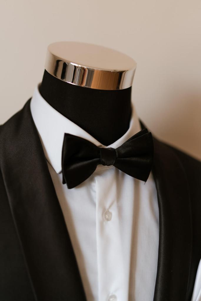 SYDNEY-WEDDING-PHOTOGRAPHER-ANELLOWEDDINGS-GROOMS-HOUSE-DOG-CUSTOM-SUIT-SYDNEY
