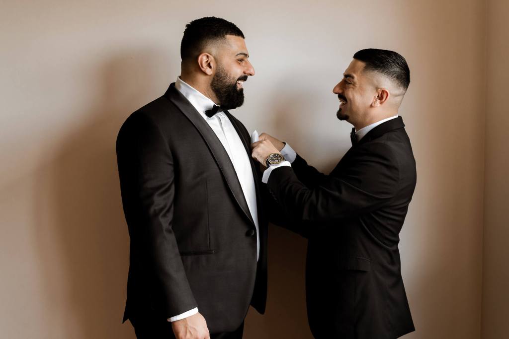 SYDNEY-WEDDING-PHOTOGRAPHER-ANELLOWEDDINGS-SUIT-MENS-WEDDING-FLOWER
