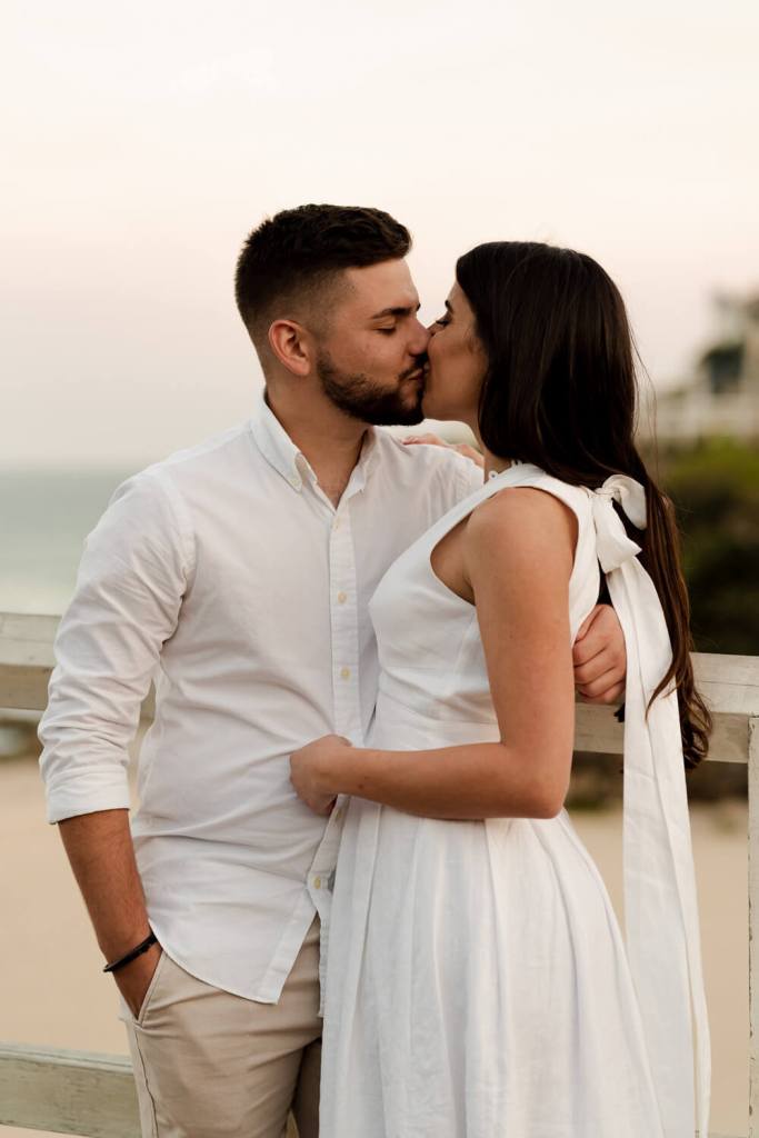 TAMARAMA-BEACH-BONDI-SYDNEY-ANELLOWEDDINGS-PRE-WEDDING-SHOOT-CLIFF
