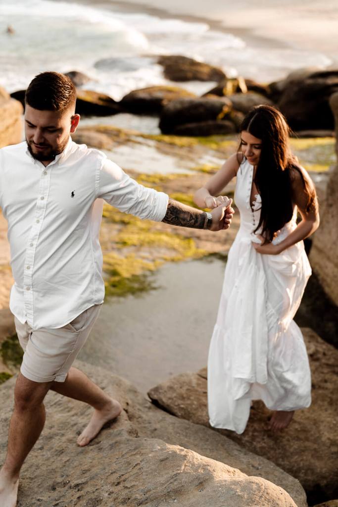TAMARAMA-BEACH-BONDI-SYDNEY-ANELLOWEDDINGS-PRE-WEDDING-SHOOT-ROCKS