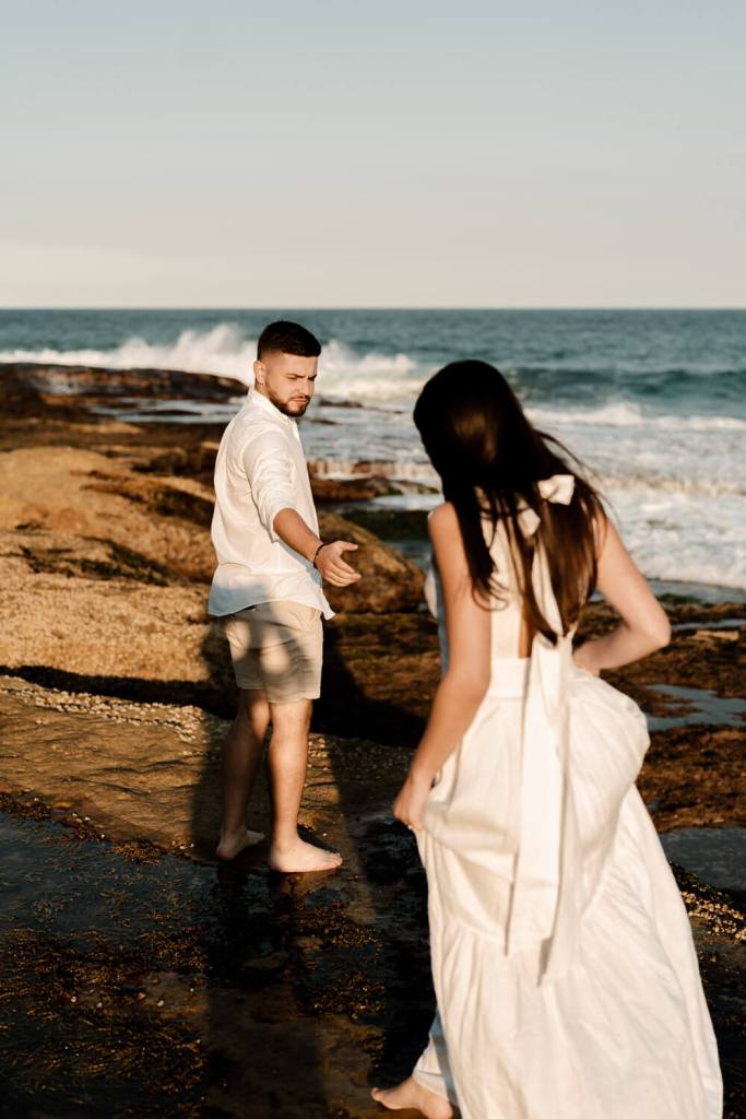 TAMARAMA-BEACH-BONDI-SYDNEY-ANELLOWEDDINGS-PRE-WEDDING-SHOOT-ROCKS