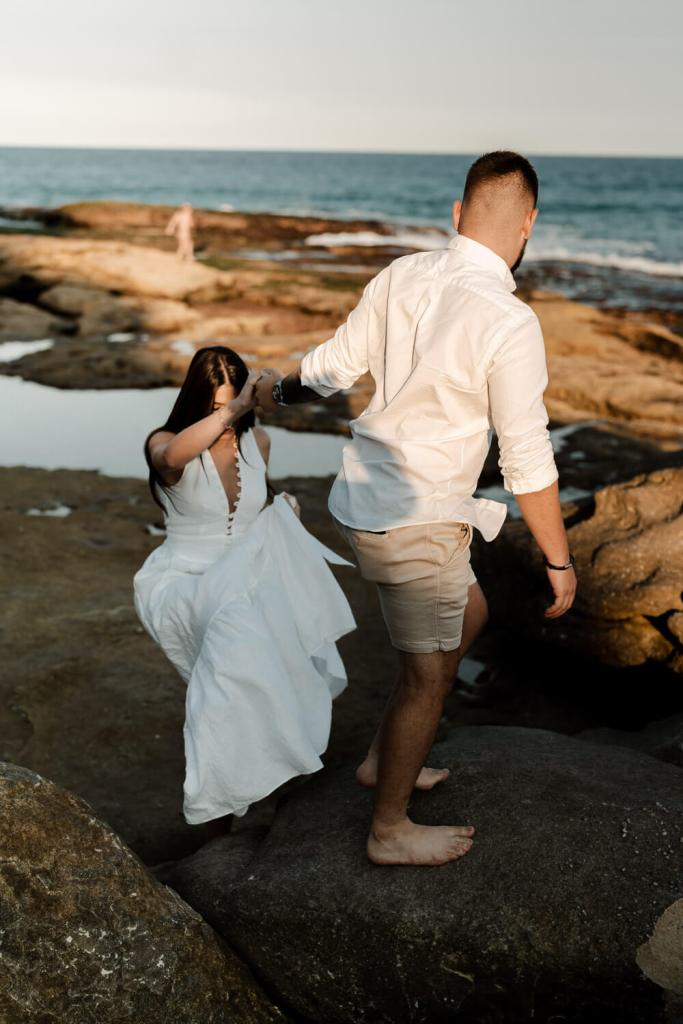 TAMARAMA-BEACH-BONDI-SYDNEY-ANELLOWEDDINGS-PRE-WEDDING-SHOOT-ROCKS