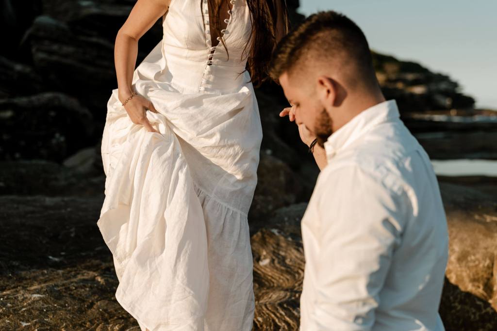 TAMARAMA-BEACH-BONDI-SYDNEY-ANELLOWEDDINGS-PRE-WEDDING-SHOOT-ROCKS