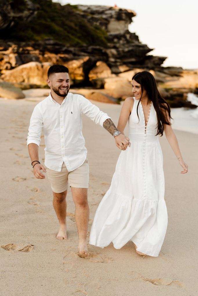 TAMARAMA-BEACH-BONDI-SYDNEY-ANELLOWEDDINGS-PRE-WEDDING-SHOOT-SAND-CANDID