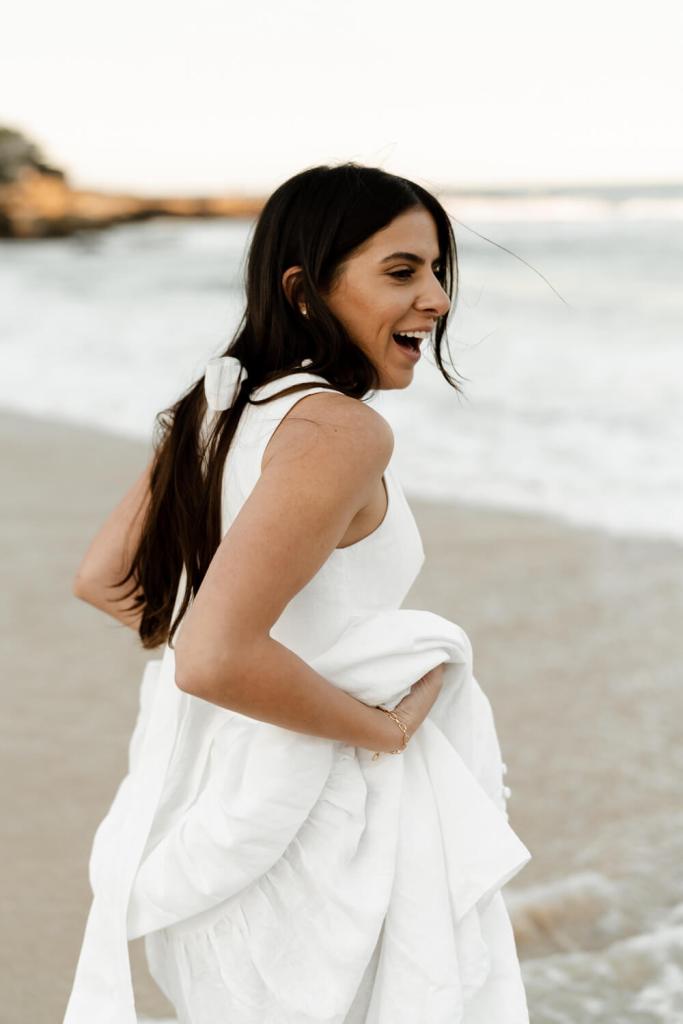 TAMARAMA-BEACH-BONDI-SYDNEY-ANELLOWEDDINGS-PRE-WEDDING-SHOOT-SAND-CANDID