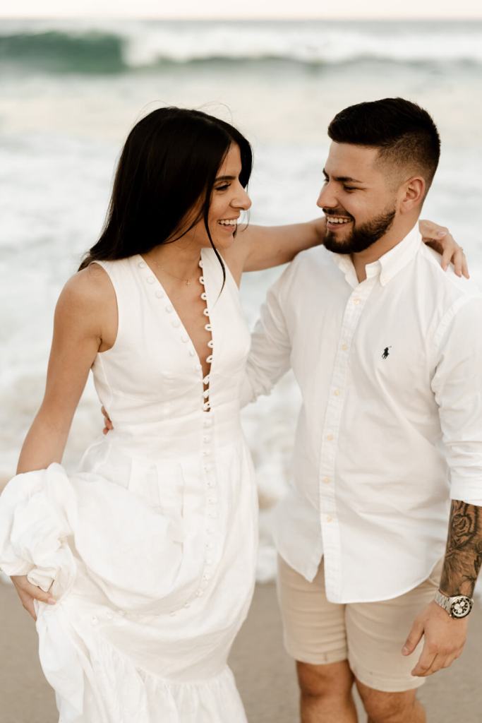TAMARAMA-BEACH-BONDI-SYDNEY-ANELLOWEDDINGS-PRE-WEDDING-SHOOT-SAND-CANDID