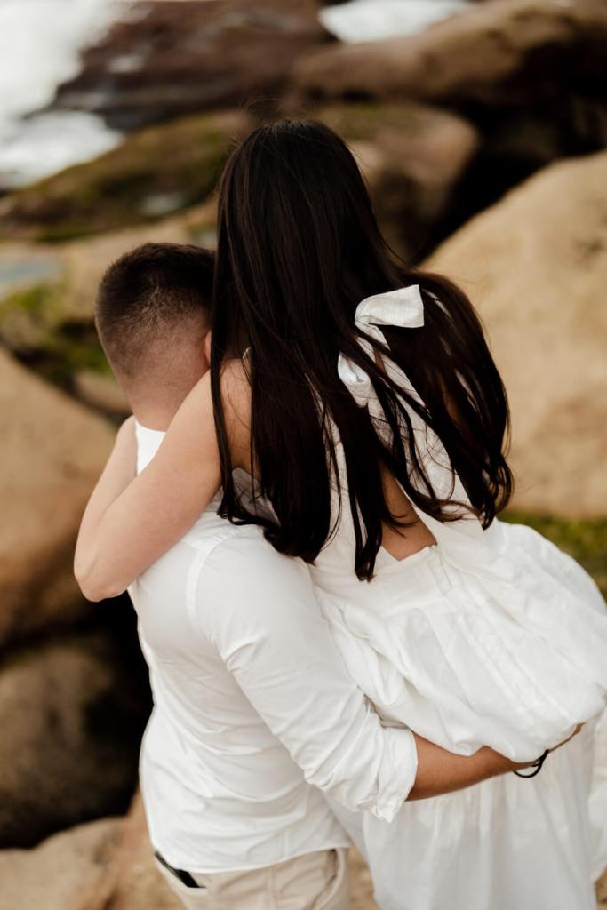 TAMARAMA-BEACH-BONDI-SYDNEY-ANELLOWEDDINGS-PRE-WEDDING-SHOOT-ROCKS
