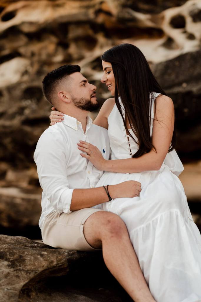 TAMARAMA-BEACH-BONDI-SYDNEY-ANELLOWEDDINGS-PRE-WEDDING-SHOOT-ROCKS