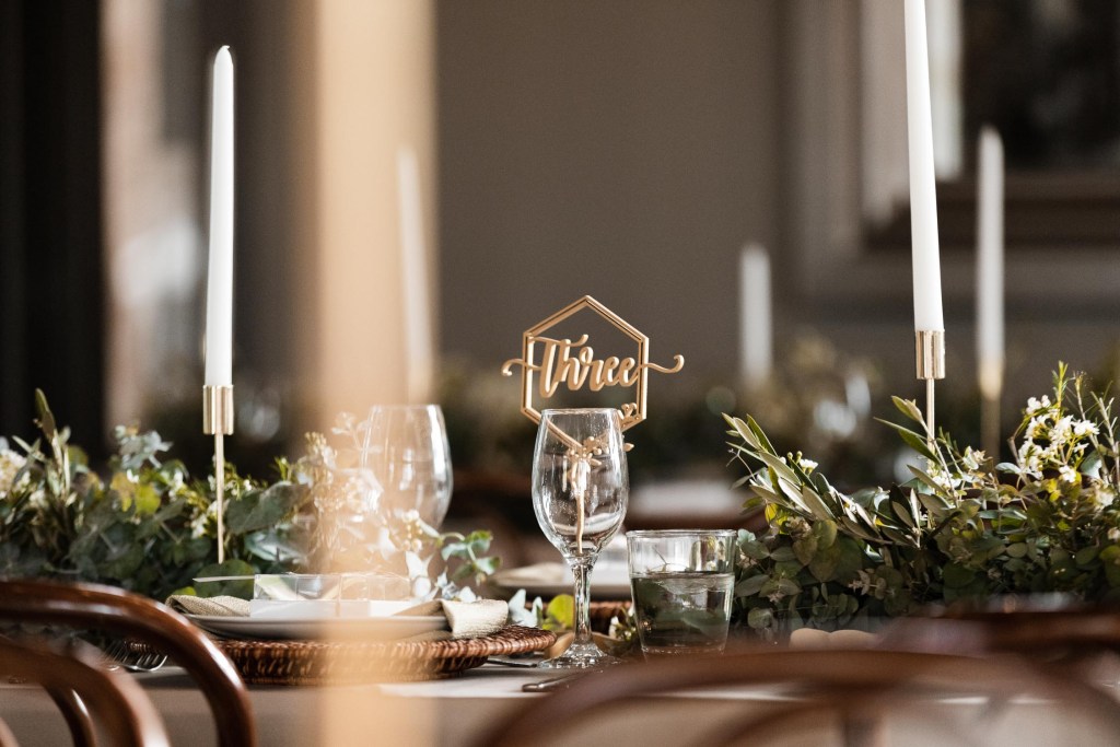 VIEW-BY-SYDNEY-PIER-ONE-WEDDING-PHOTOGRAPHER-ANELLOWEDDINGS-WEDDING-TABLE-NUMBERS
