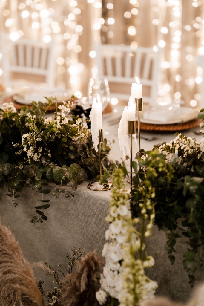 VIEW-BY-SYDNEY-PIER-ONE-WEDDING-PHOTOGRAPHER-ANELLOWEDDINGS-MAIN-TABLE