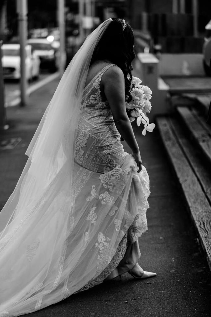 VIEW-BY-SYDNEY-PIER-ONE-WEDDING-PHOTOGRAPHER-ANELLOWEDDINGS-DRESS-LIFT