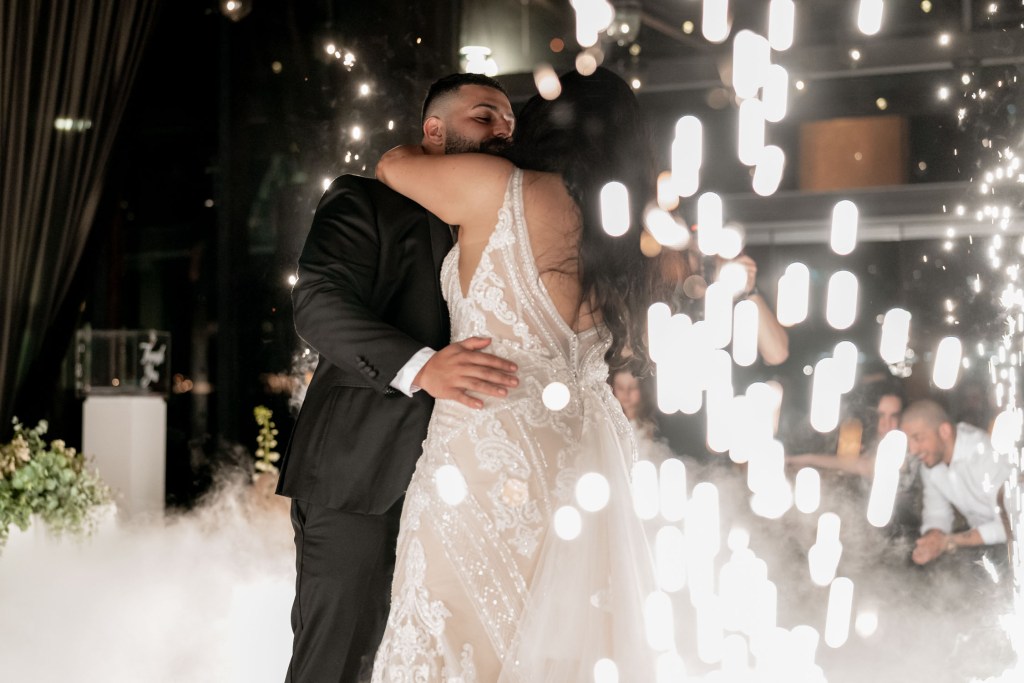 VIEW-BY-SYDNEY-PIER-ONE-WEDDING-PHOTOGRAPHER-ANELLOWEDDINGS-WEDDING-FIRST-DANCE