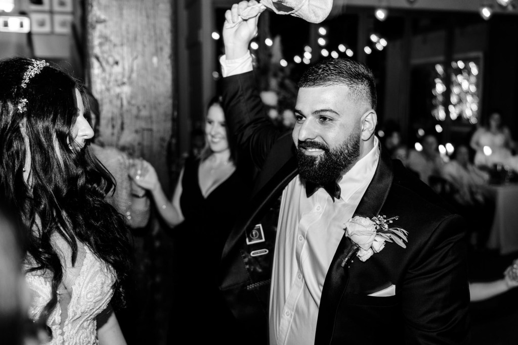 VIEW-BY-SYDNEY-PIER-ONE-WEDDING-PHOTOGRAPHER-ANELLOWEDDINGS-WEDDING-GUEST-DANCING-PHOTOS