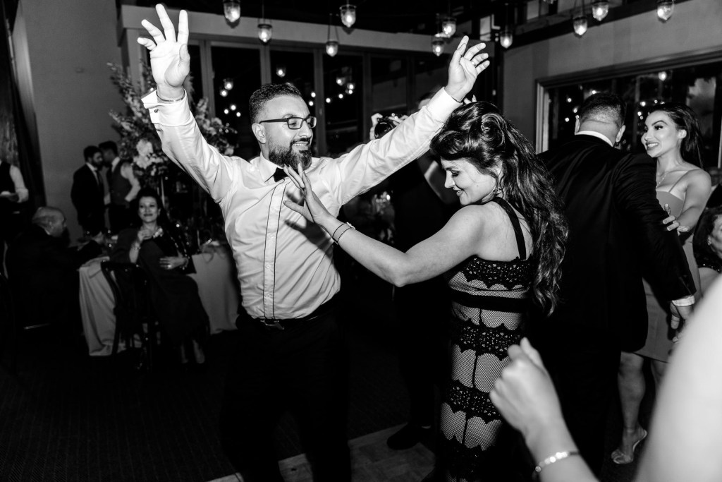 VIEW-BY-SYDNEY-PIER-ONE-WEDDING-PHOTOGRAPHER-ANELLOWEDDINGS-WEDDING-GUEST-DANCING-PHOTOS