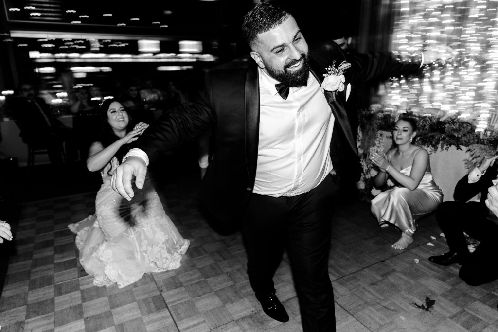 VIEW-BY-SYDNEY-PIER-ONE-WEDDING-PHOTOGRAPHER-ANELLOWEDDINGS-WEDDING-GUEST-DANCING-PHOTOS