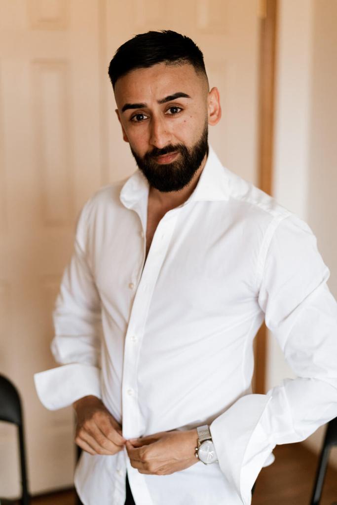 SYDNEY-WEDDING-PHOTOGRAPHER-ANELLOWEDDINGS-GROOMS-HOUSE-FITTED-SHIRTS