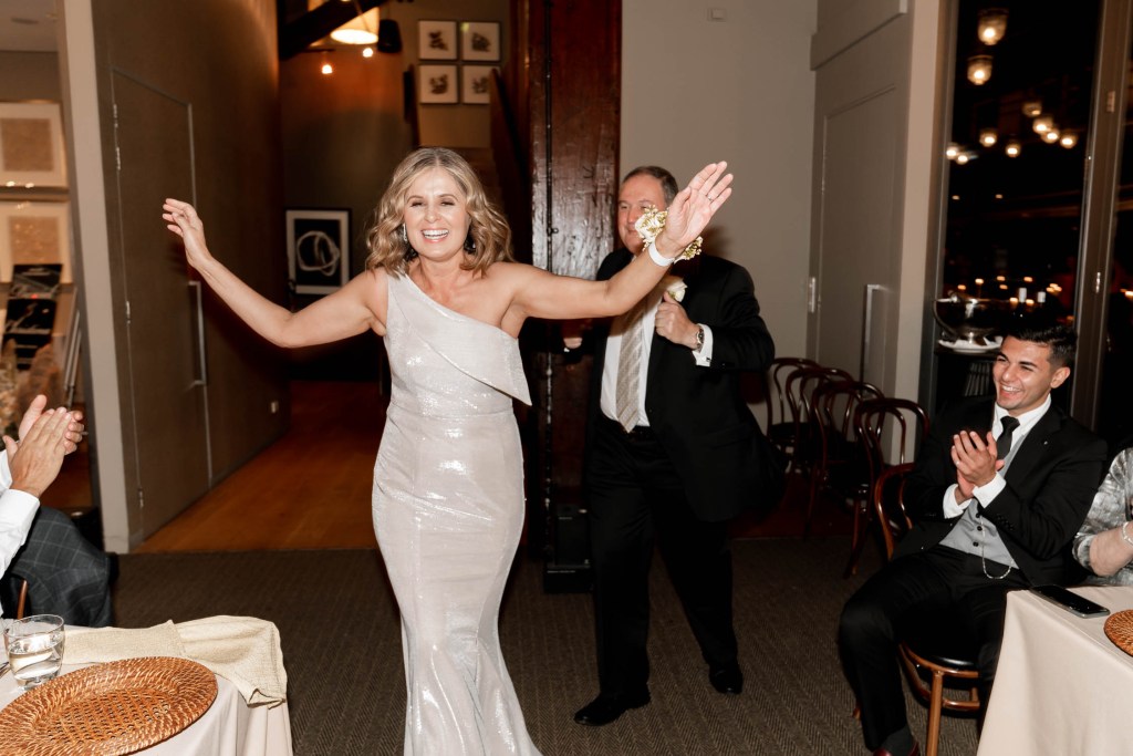 VIEW-BY-SYDNEY-PIER-ONE-WEDDING-PHOTOGRAPHER-ANELLOWEDDINGS-PARENTS-WEDDING-ENTRANCES