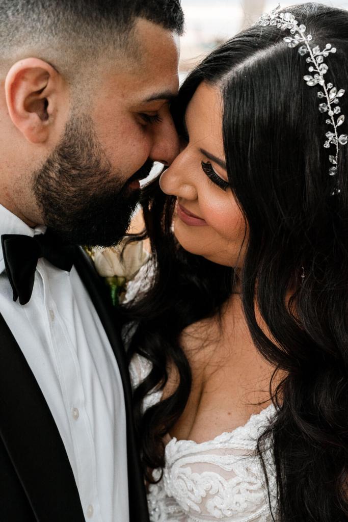 VIEW-BY-SYDNEY-PIER-ONE-WEDDING-PHOTOGRAPHER-ANELLOWEDDINGS-INTIMATE-COUPLE
