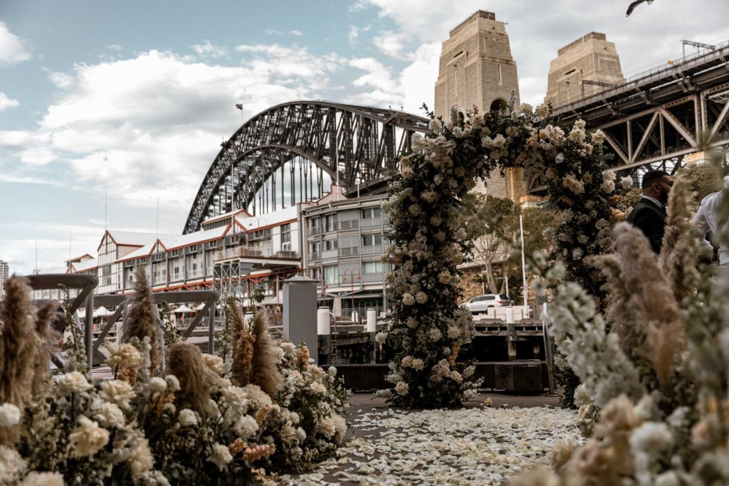 VIEW-BY-SYDNEY-PIER-ONE-WEDDING-PHOTOGRAPHER-ANELLOWEDDINGS-HARBOUR-WEDDING-CEREMONY