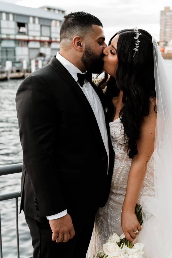 VIEW-BY-SYDNEY-PIER-ONE-WEDDING-PHOTOGRAPHER-ANELLOWEDDINGS-INTIMATE-COUPLE