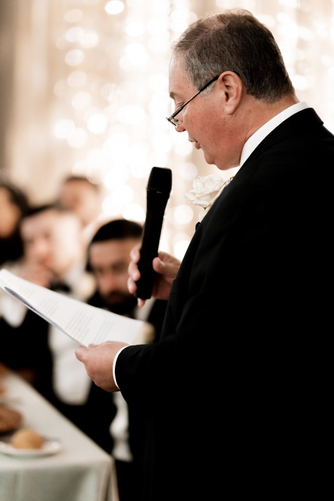 VIEW-BY-SYDNEY-PIER-ONE-WEDDING-PHOTOGRAPHER-ANELLOWEDDINGS-BRIDES-DAD-SPEECH