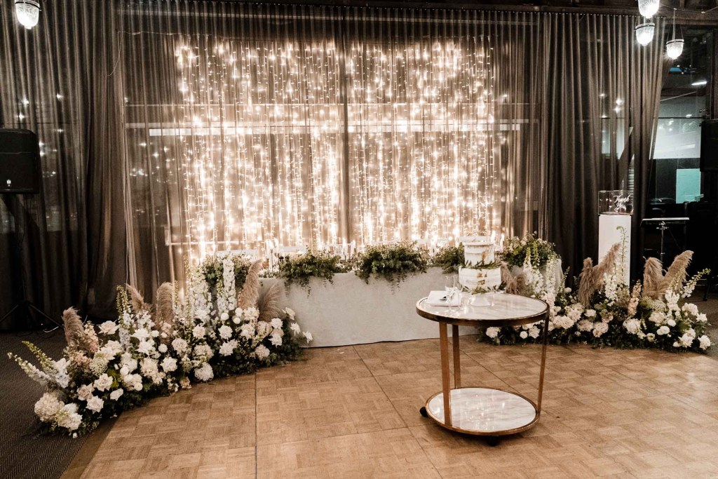 VIEW-BY-SYDNEY-PIER-ONE-WEDDING-PHOTOGRAPHER-ANELLOWEDDINGS-MAIN-TABLE