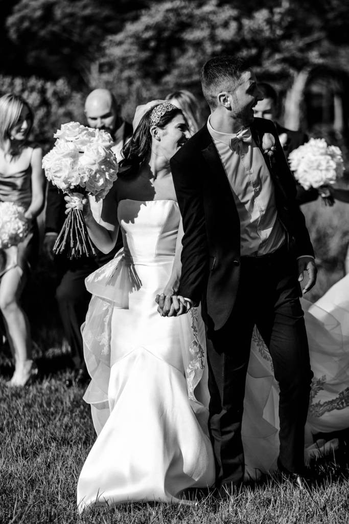 WESTERN-SYDNEY-PARKLANDS-THE-DAIRY-ABBOTSBURY-SYDNEY-PHOTOGRAPHERS-ANELLOWEDDINGS-MODERN-WEDDING-DRESS