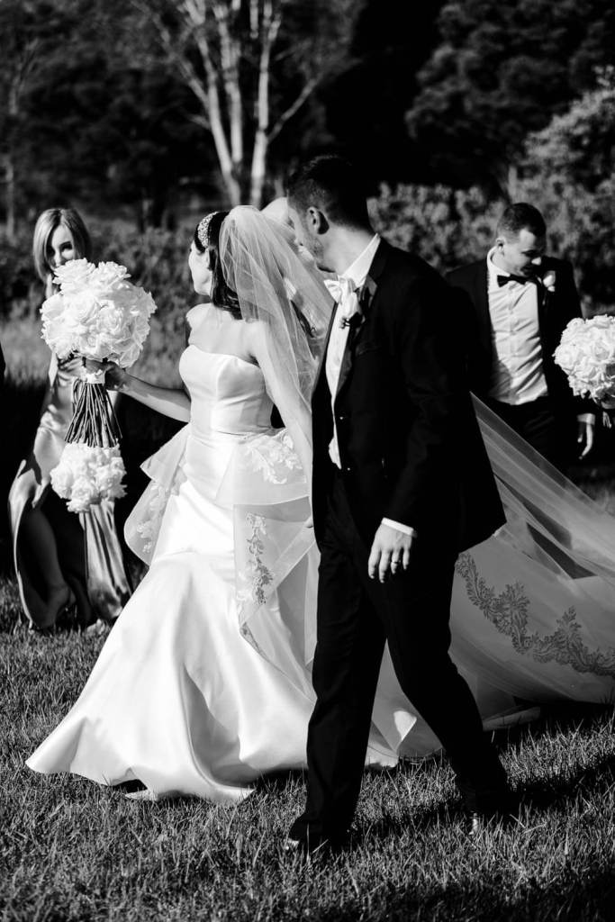 WESTERN-SYDNEY-PARKLANDS-THE-DAIRY-ABBOTSBURY-SYDNEY-PHOTOGRAPHERS-ANELLOWEDDINGS-MODERN-WEDDING-DRESS