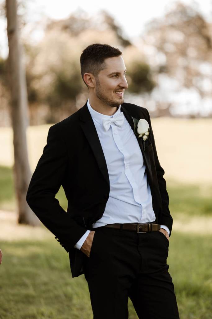 WESTERN-SYDNEY-PARKLANDS-THE-DAIRY-ABBOTSBURY-SYDNEY-PHOTOGRAPHERS-ANELLOWEDDINGS-GROOM