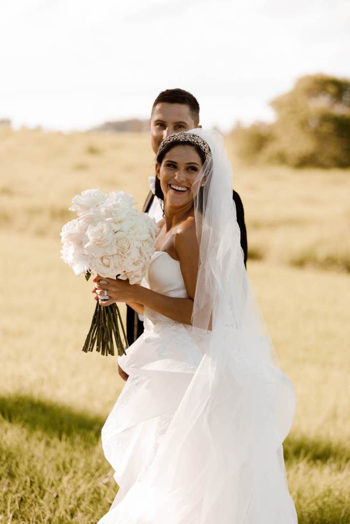 WESTERN-SYDNEY-PARKLANDS-THE-DAIRY-ABBOTSBURY-SYDNEY-PHOTOGRAPHERS-ANELLOWEDDINGS-BRIDAL-BOUQUET