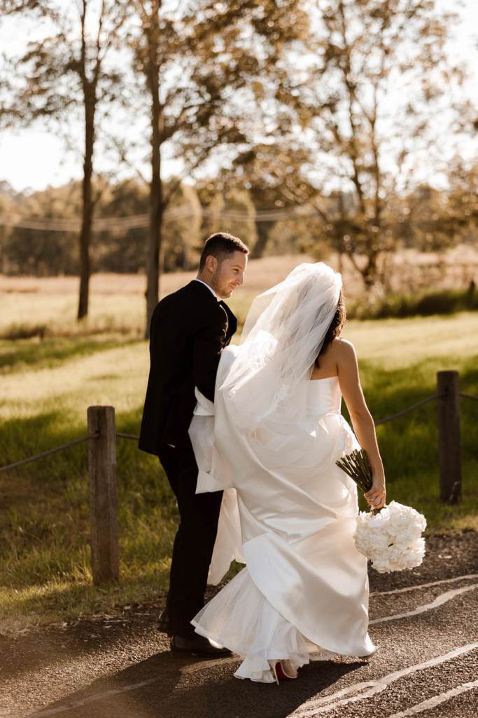 WESTERN-SYDNEY-PARKLANDS-THE-DAIRY-ABBOTSBURY-SYDNEY-PHOTOGRAPHERS-ANELLOWEDDINGS-BRIDAL-TIMELESS-BRIDES