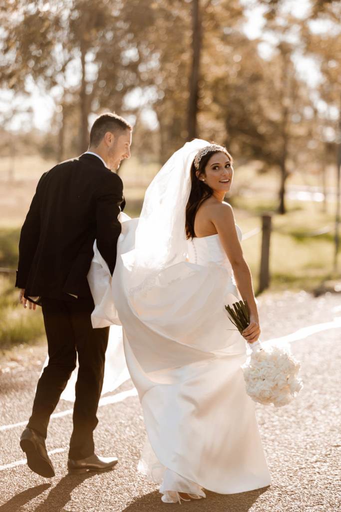 WESTERN-SYDNEY-PARKLANDS-THE-DAIRY-ABBOTSBURY-SYDNEY-PHOTOGRAPHERS-ANELLOWEDDINGS-BRIDAL-TIMELESS-BRIDES