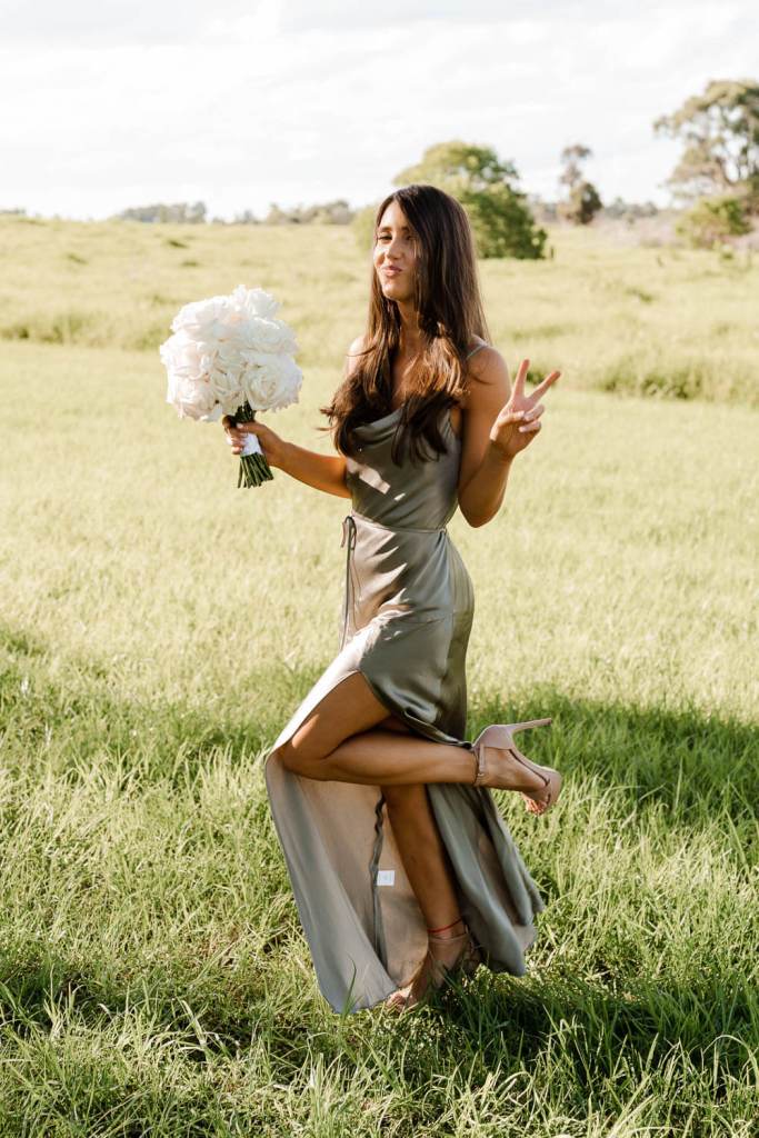 WESTERN-SYDNEY-PARKLANDS-THE-DAIRY-ABBOTSBURY-SYDNEY-PHOTOGRAPHERS-ANELLOWEDDINGS-FUN-BRIDESMAID