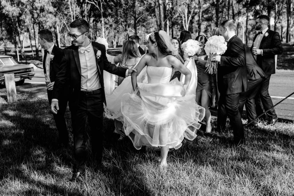 WESTERN-SYDNEY-PARKLANDS-THE-DAIRY-ABBOTSBURY-SYDNEY-PHOTOGRAPHERS-ANELLOWEDDINGS-WALKING-BRIDE