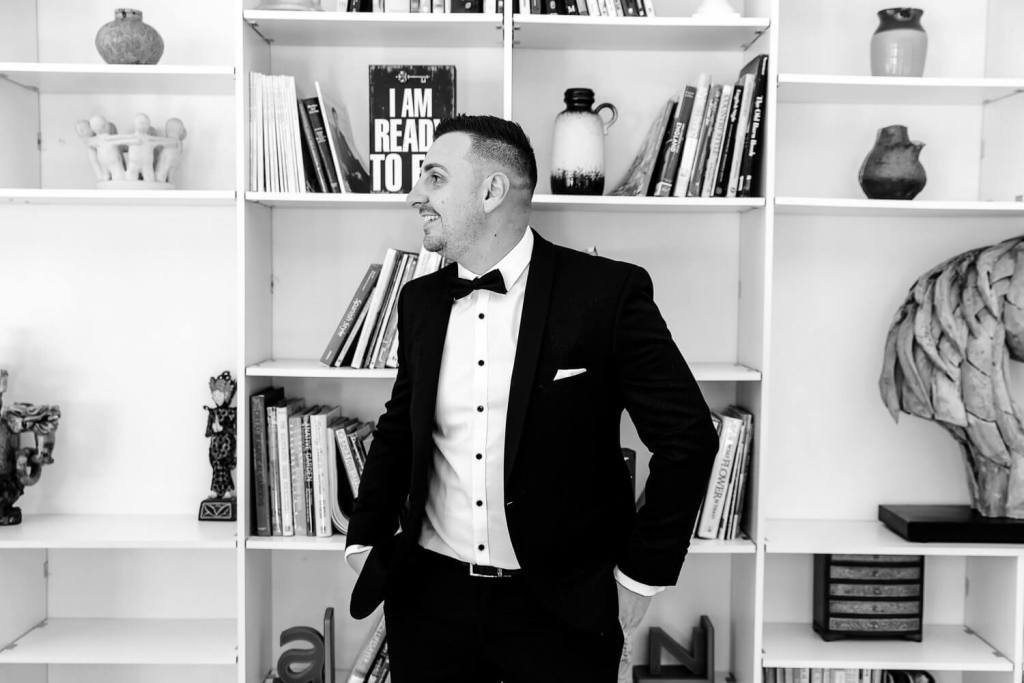 Groomsmen drinking at grooms