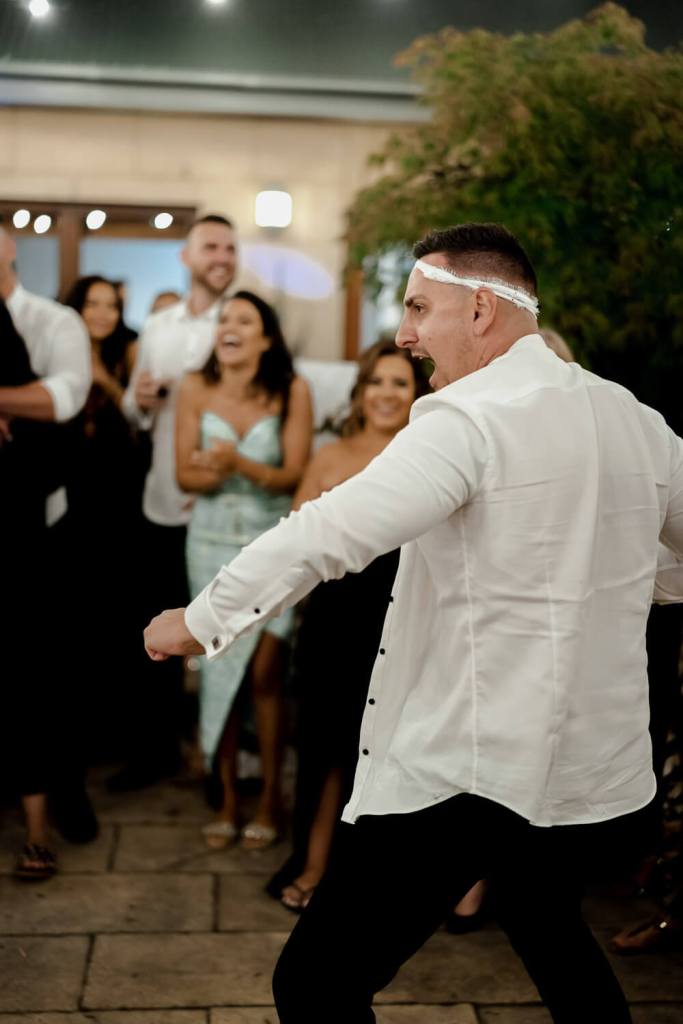 groom with wife dancing